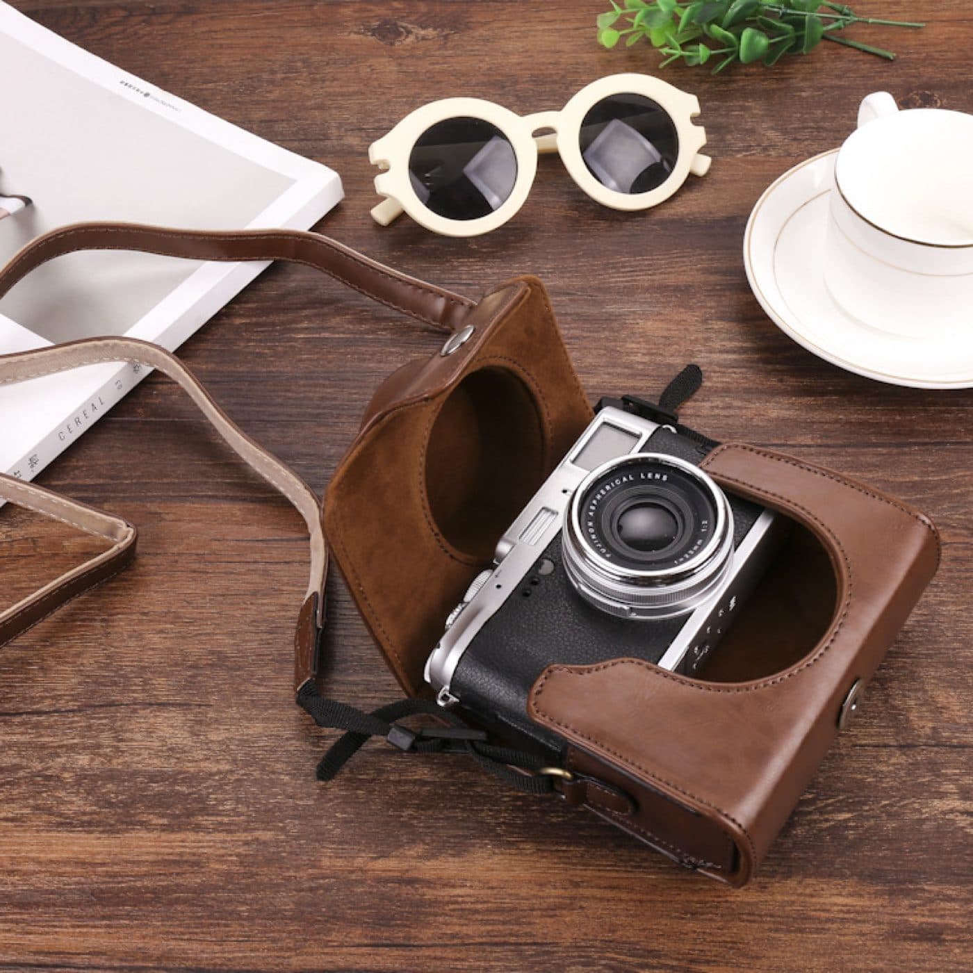 Retro Compact Camera Pouch